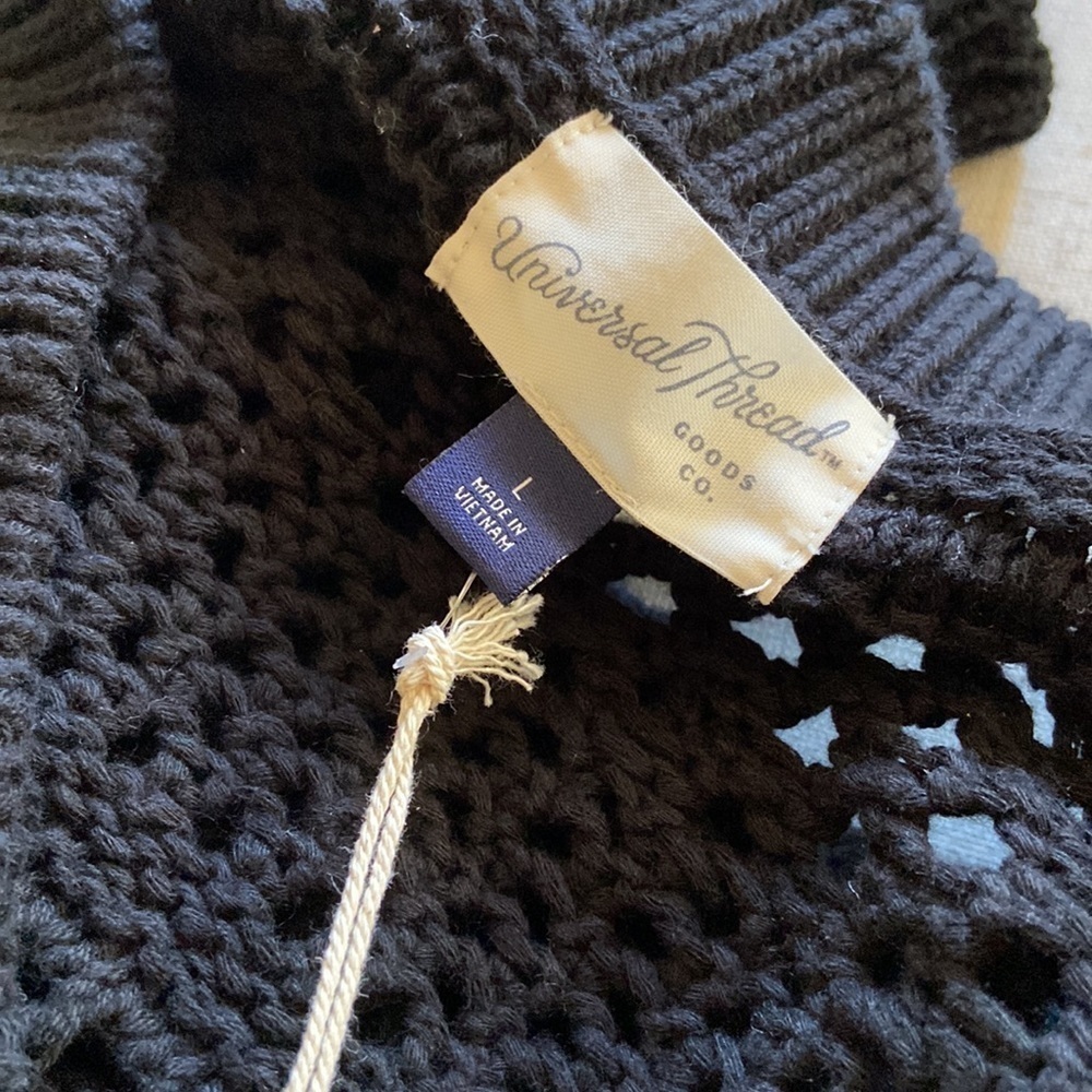 Universal Thread Openwork V-Neck
Pullover Sweater… - image 4